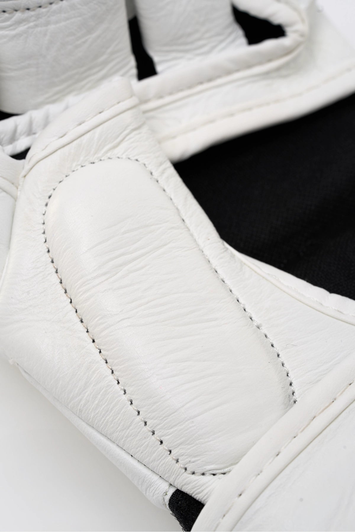 Guantilla MMA Core Blanca